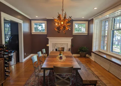 Chic dining room using Benjamin Moore French Press colorway